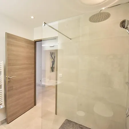 Apartment 3-room In The Heart Of *